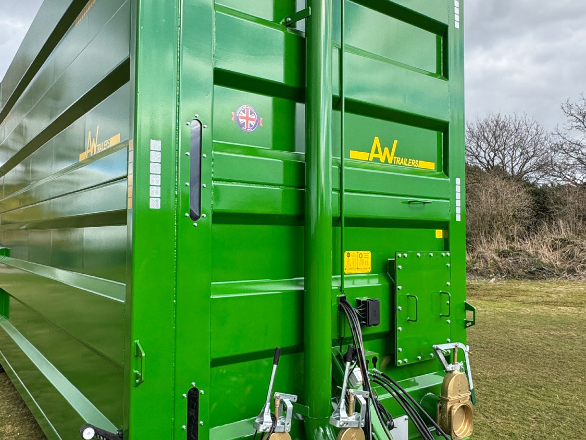 Green Nurse Tank trailer in carpark